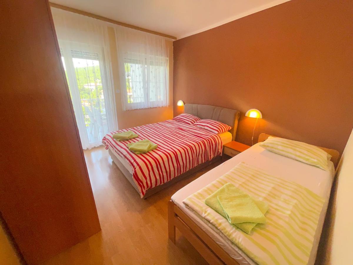 Apartmani Combaj Ядраново Екстер'єр фото