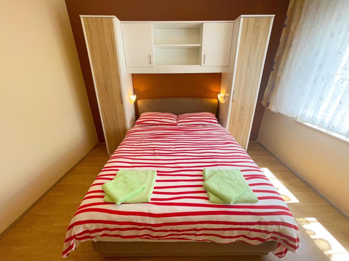 Apartmani Combaj Ядраново Екстер'єр фото