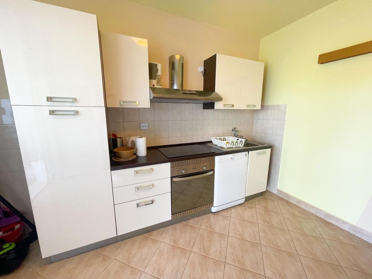 Apartmani Combaj Ядраново Екстер'єр фото