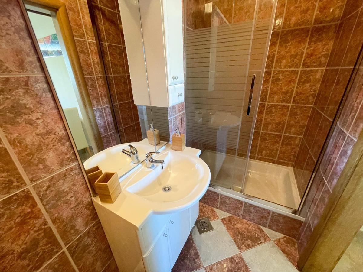 Apartmani Combaj Ядраново Екстер'єр фото