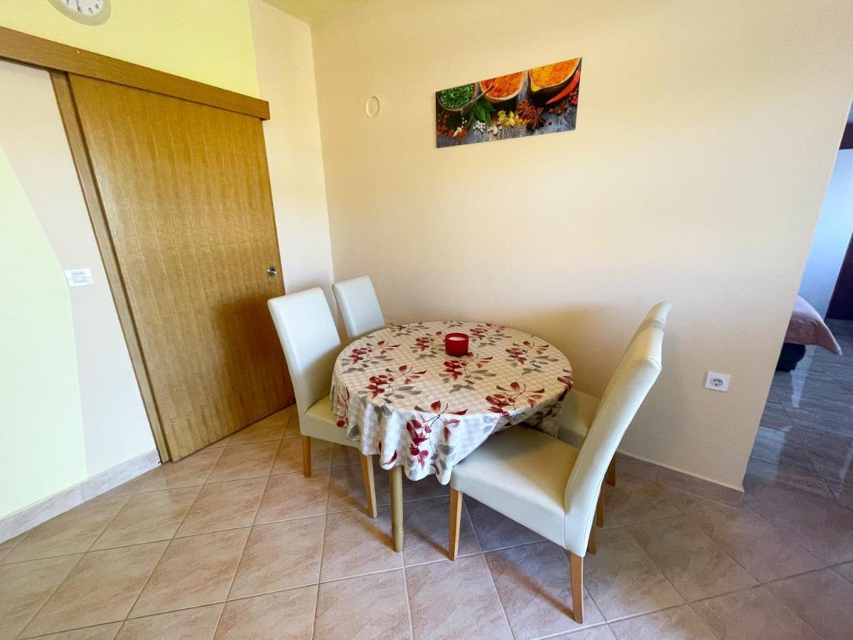 Apartmani Combaj Ядраново Екстер'єр фото