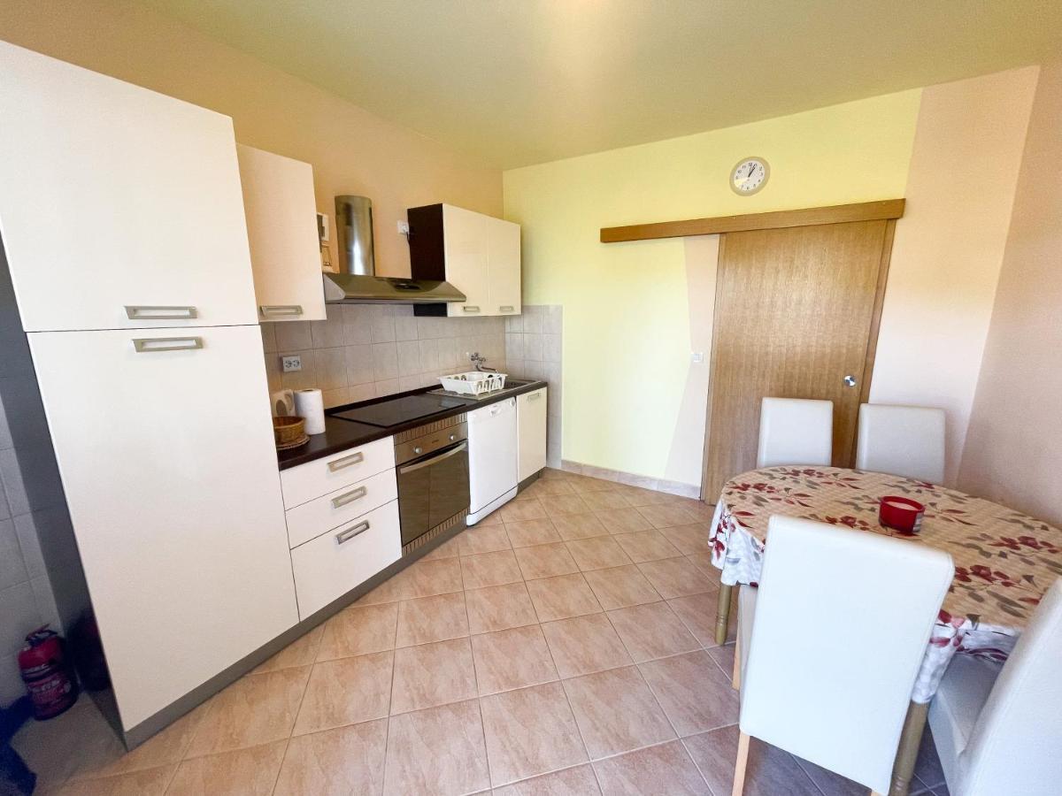 Apartmani Combaj Ядраново Екстер'єр фото